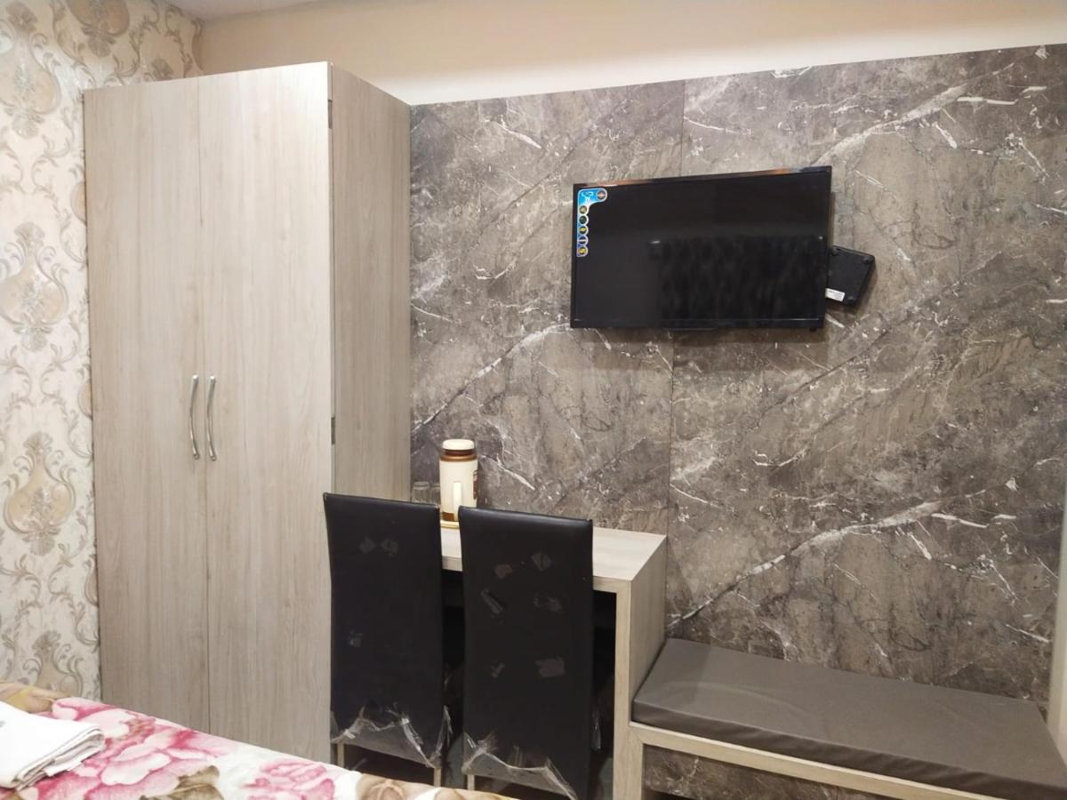 Hotel Gateway Kailash バラナシ エクステリア 写真
