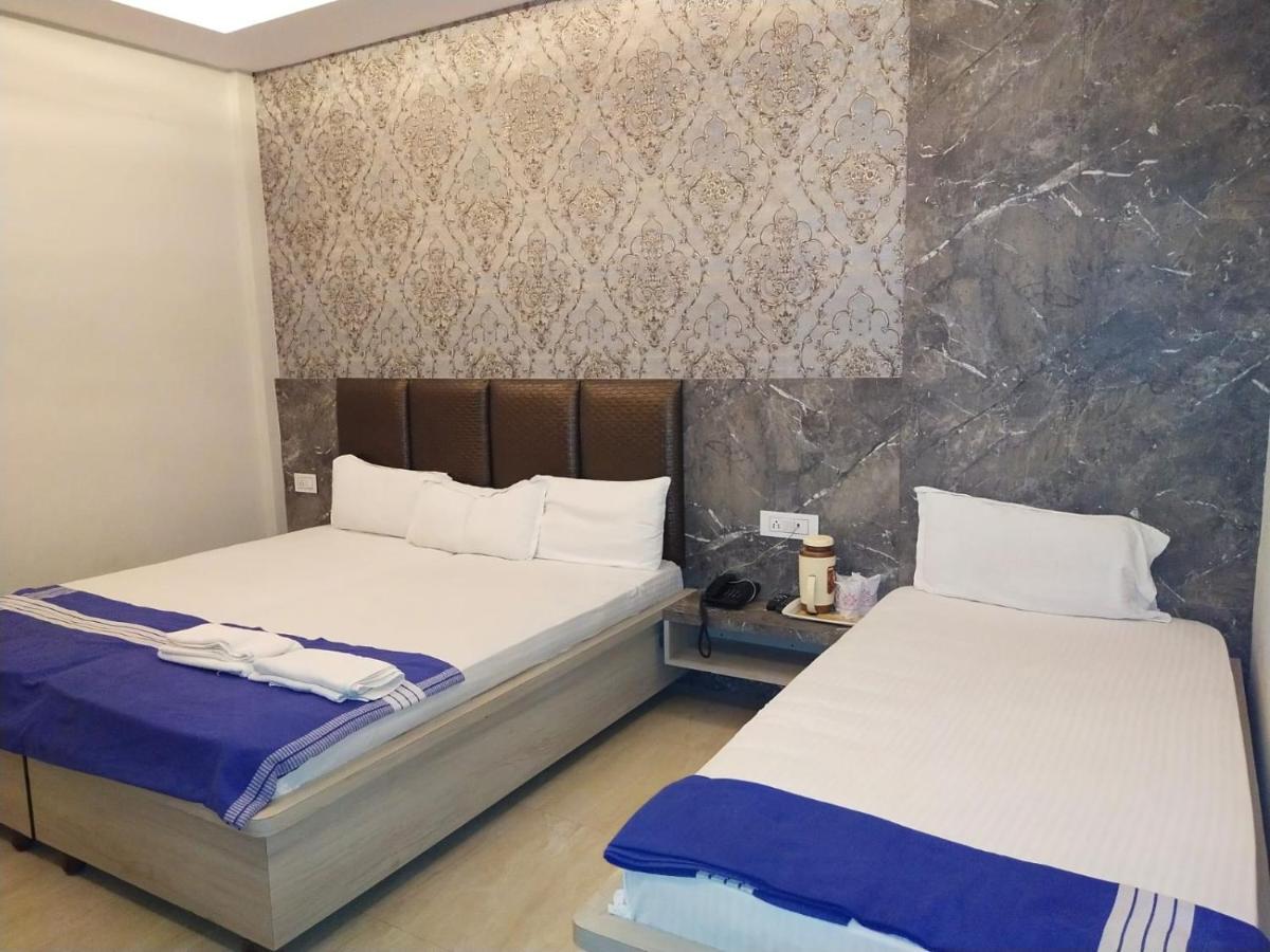 Hotel Gateway Kailash バラナシ エクステリア 写真