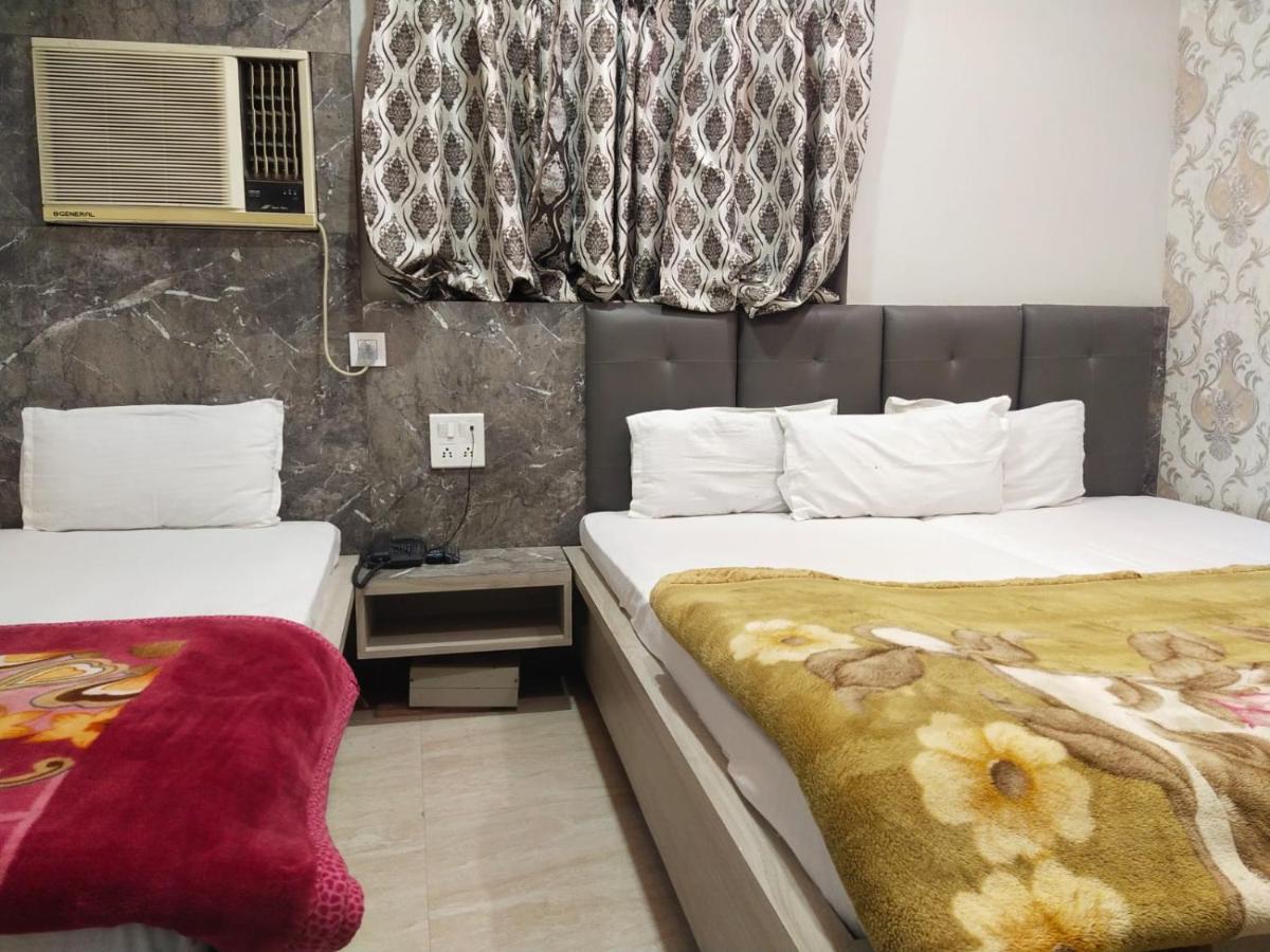 Hotel Gateway Kailash バラナシ エクステリア 写真