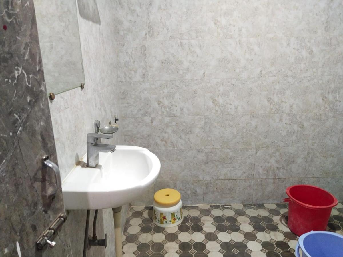 Hotel Gateway Kailash バラナシ エクステリア 写真