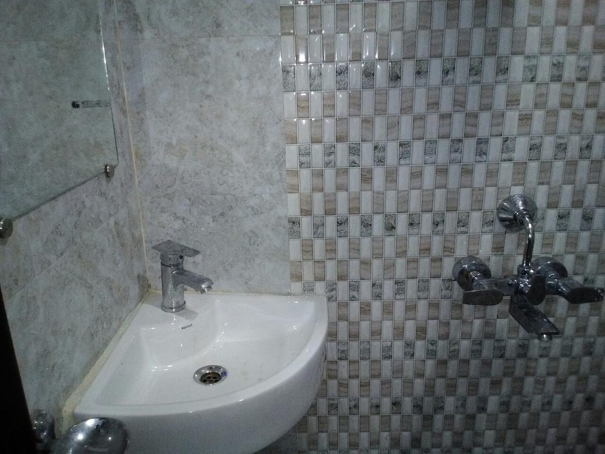 Hotel Gateway Kailash バラナシ エクステリア 写真